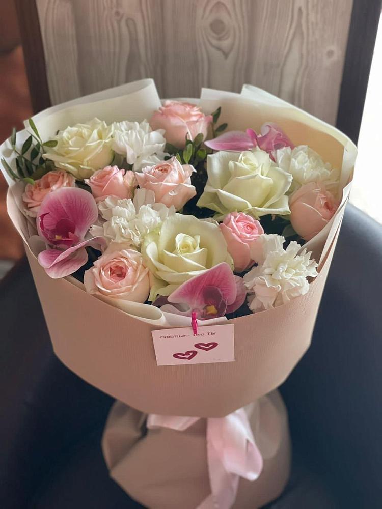 Букет ноктюрн в Больших Вяземах Букет цветов из: Орхидеи, Розы и Гвоздики в Больших Вяземах