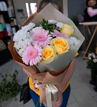 Букет цветов из:  Герберы, Розы и Хризантемы в Больших Вяземах