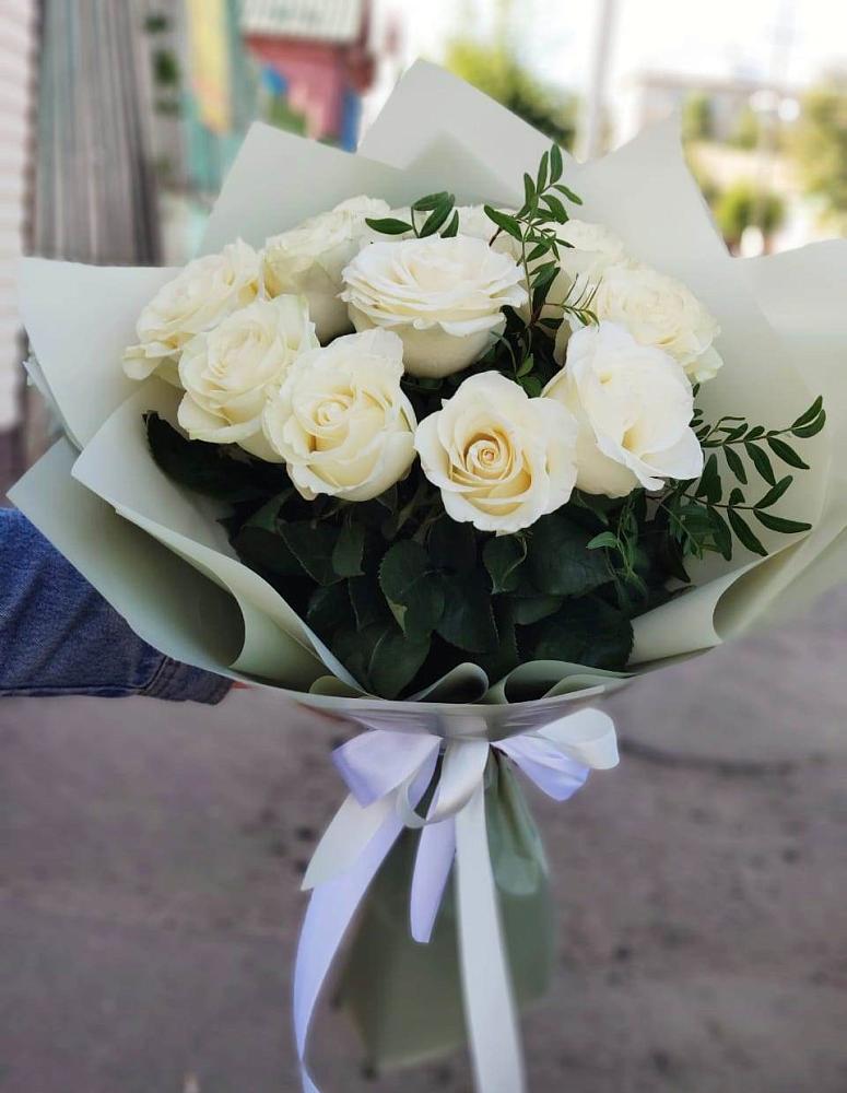 Белые розы Проуд в Больших Вяземах Букет Белые розы Проуд в Больших Вяземах