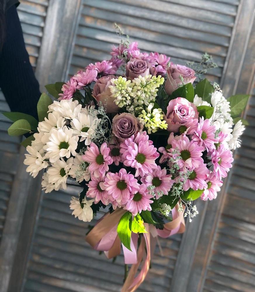 Букет Цветочный шарм в Больших Вяземах Букет цветов из: Хризантемы и Розы в Больших Вяземах