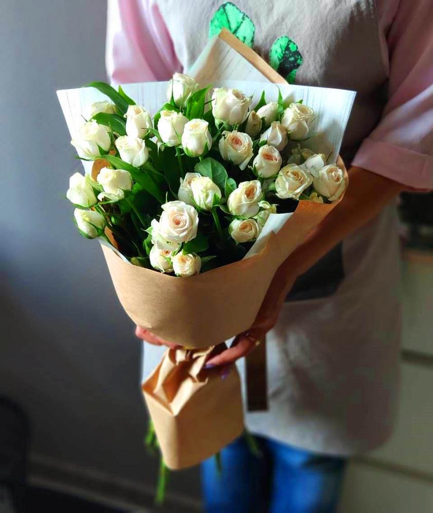 Букет хорошее настроение в Больших Вяземах Букет цветов из: Розы в Больших Вяземах