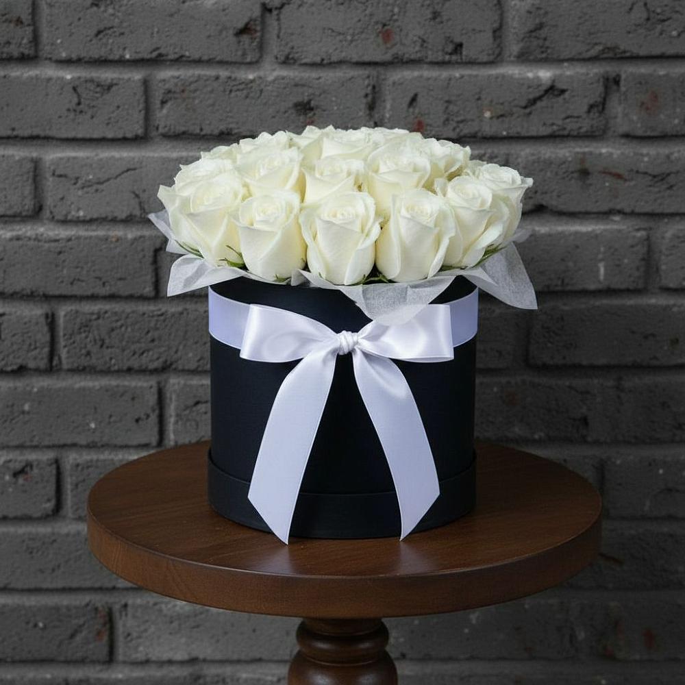 Композиция воздушная нежность в Больших Вяземах Цветочная композиция из Розы в шляпной коробке в Больших Вяземах